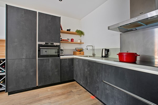 Medium property photo - Van Rappardstraat 6H, 1051 HZ Amsterdam